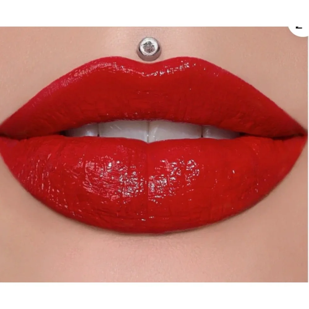 Jeffree Star unleash opulent